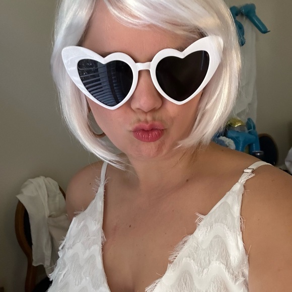 Meet your Posher, Jolean - Picture 2 of 2